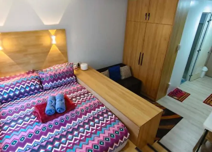 Apartment Mplace South Triangle Staycation In Quezon By Hartchoi